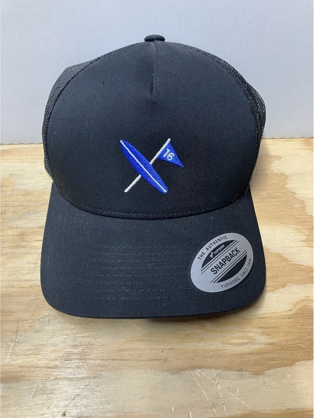 Surf & Turf Golf Snapback Cap Trucker Hat Yupoong NWT In Black/Blue